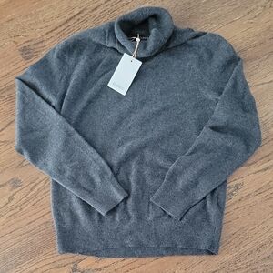 Quince 100% Mongolian Cashmere Turtleneck Sweater